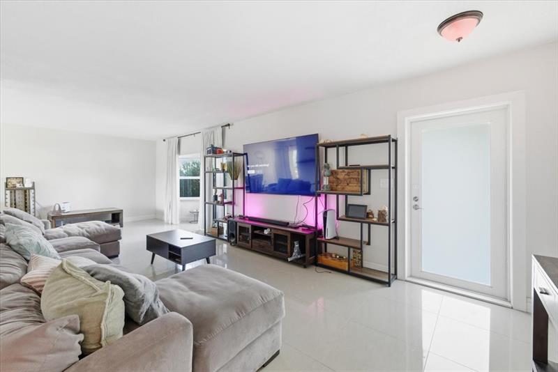 Image 5 of 32 For 8570 24th Ct