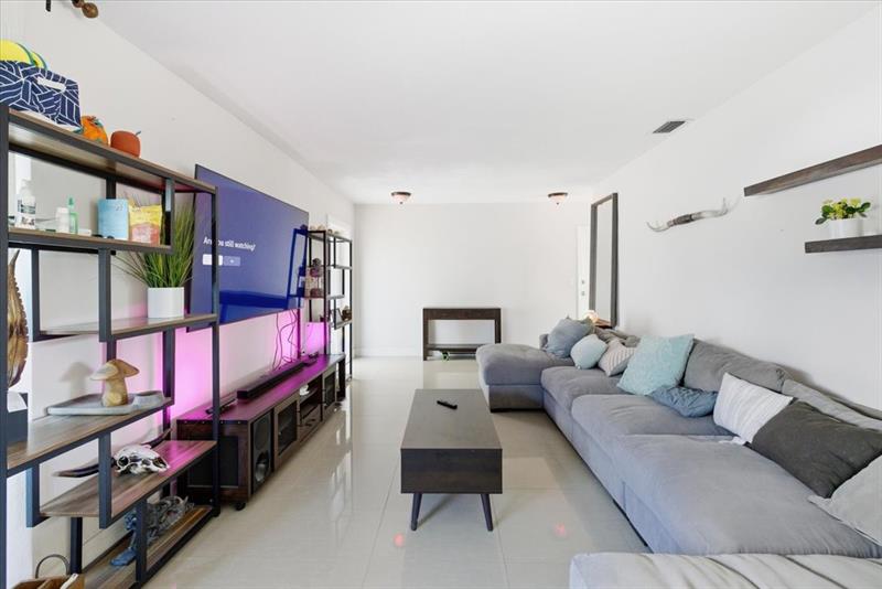 Image 6 of 32 For 8570 24th Ct