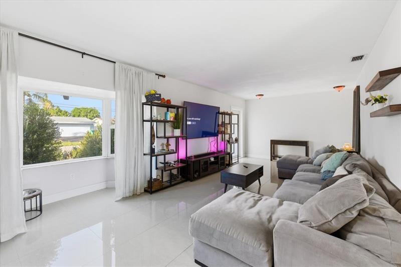 Image 7 of 32 For 8570 24th Ct