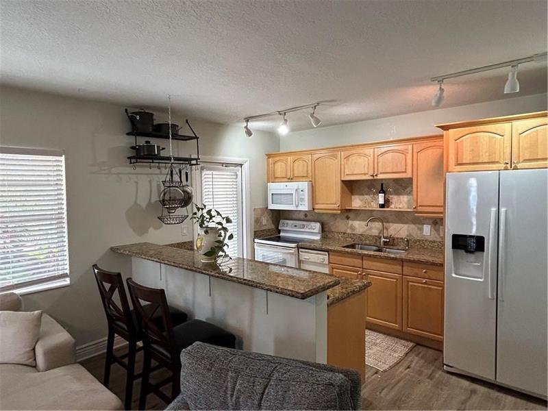 Image 8 of 16 For 2737 28th St  1w