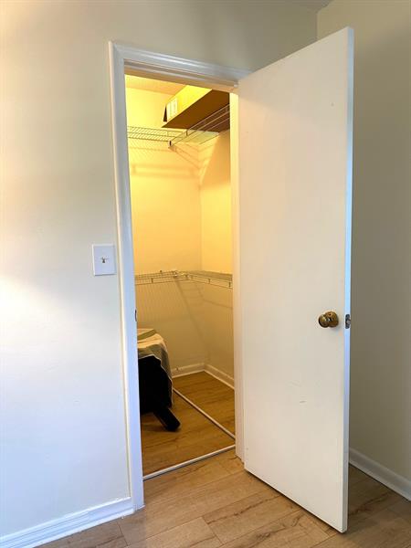 Image 18 of 42 For 4201 Thomas St