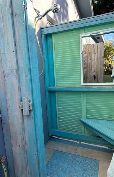 Image 32 of 42 For 4201 Thomas St