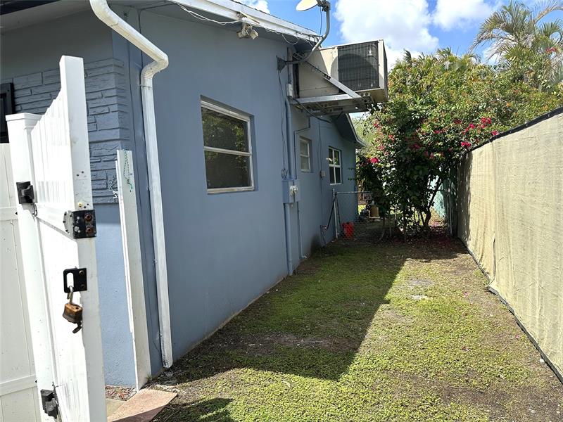 Image 36 of 42 For 4201 Thomas St