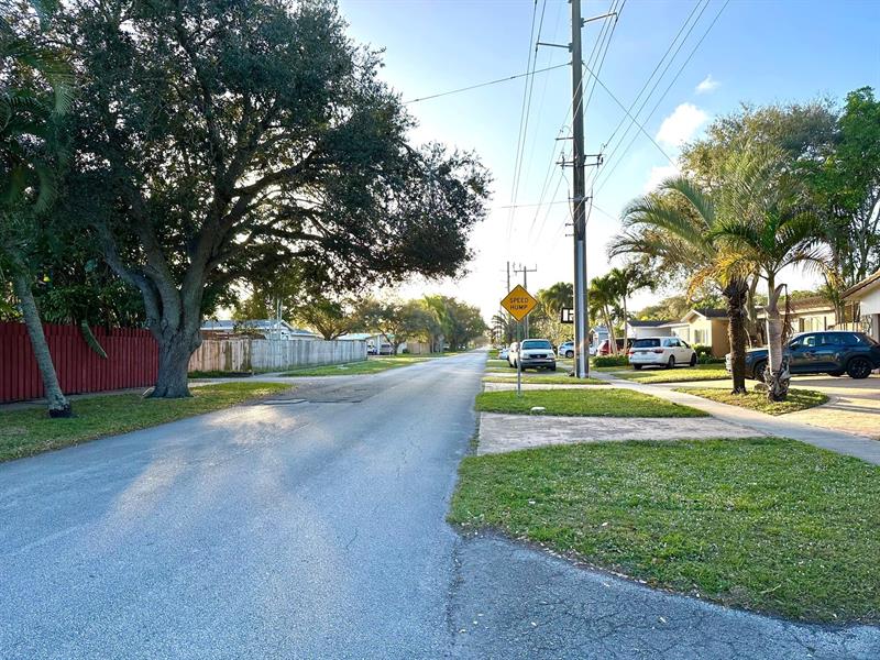 Image 43 of 43 For 4201 Thomas St