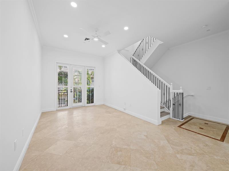 Image 4 of 28 For 504 7th St  202