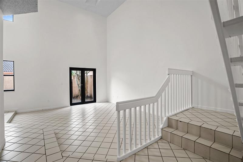 Image 15 of 41 For 1013 112th Ter