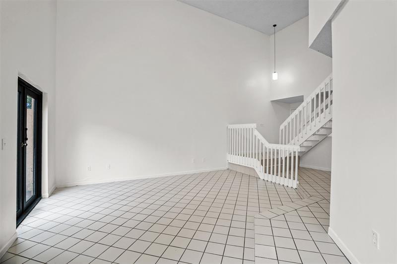 Image 16 of 41 For 1013 112th Ter