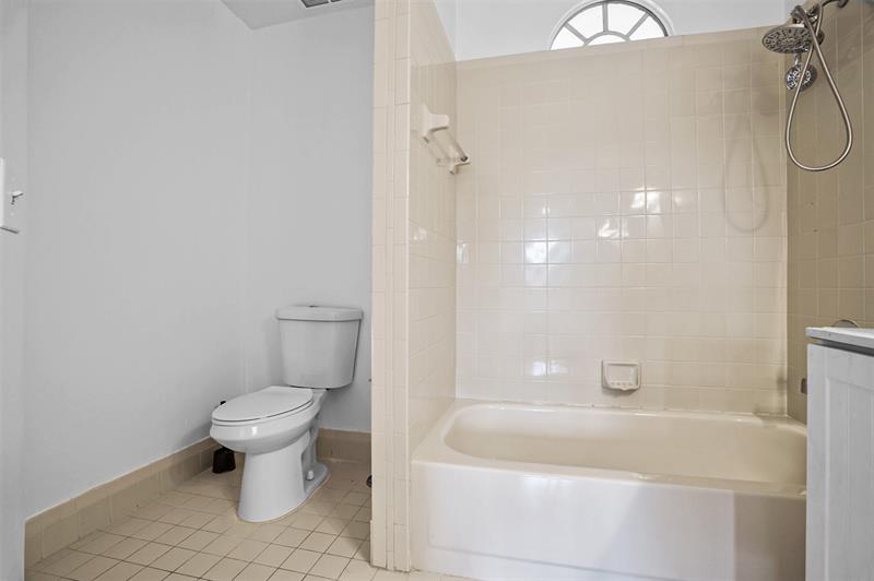 Image 31 of 41 For 1013 112th Ter