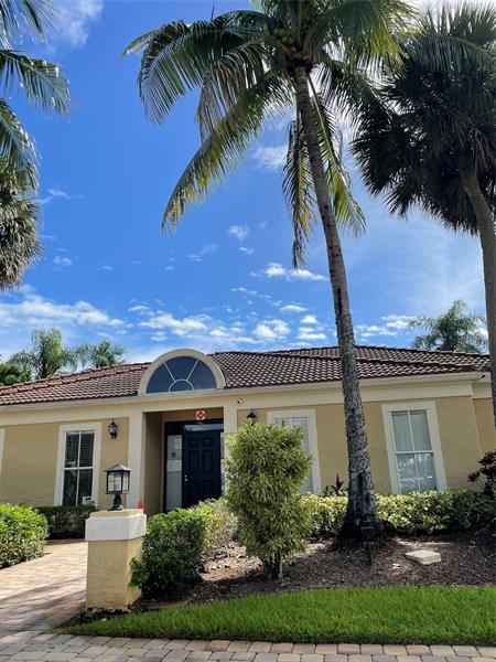 Image 4 of 16 For 799 Riverside Dr  1023