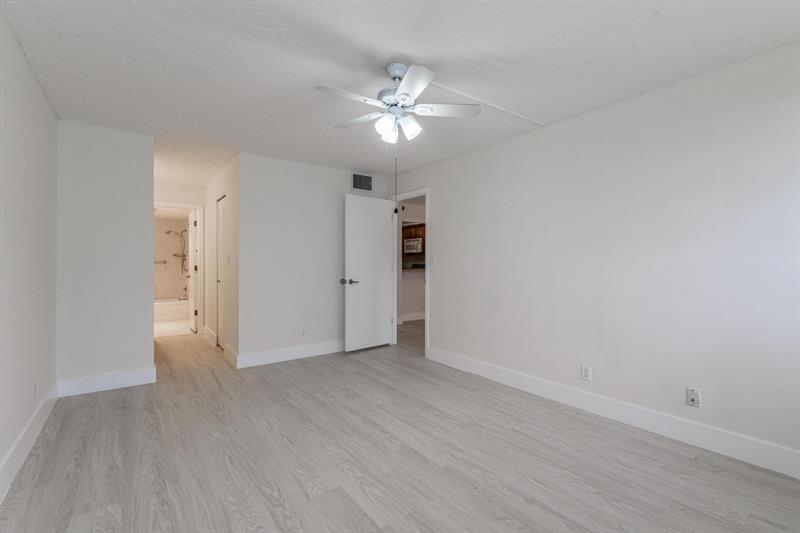 Image 13 of 20 For 2551 Aragon Blvd  406