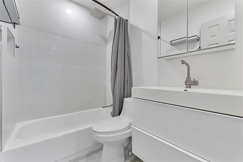 Image 13 of 15 For 3013 118th Dr  225e