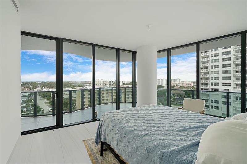 Image 14 of 34 For 900 Ocean Blvd  906