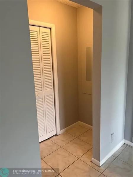 Image 23 of 41 For 4131 88th Ave  206