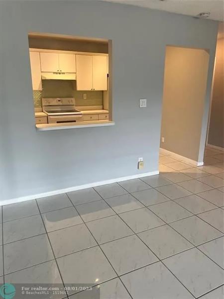 Image 6 of 41 For 4131 88th Ave  206