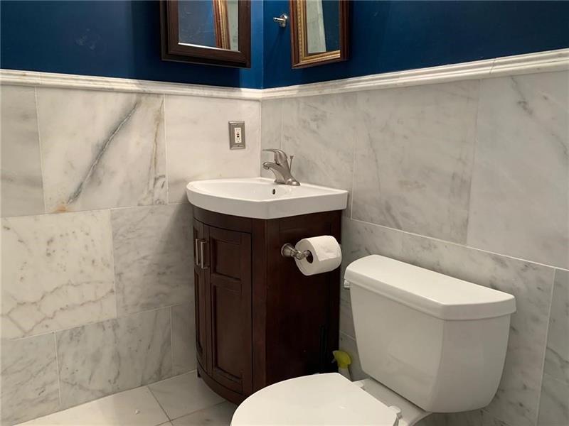 Image 5 of 9 For 600 Pine Dr  103