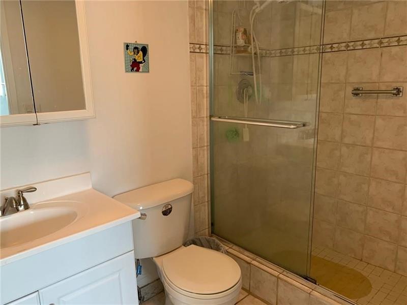 Image 7 of 9 For 600 Pine Dr  103