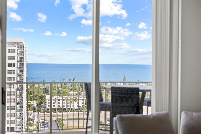 Image 12 of 22 For 3020 32nd Ave  Ph11