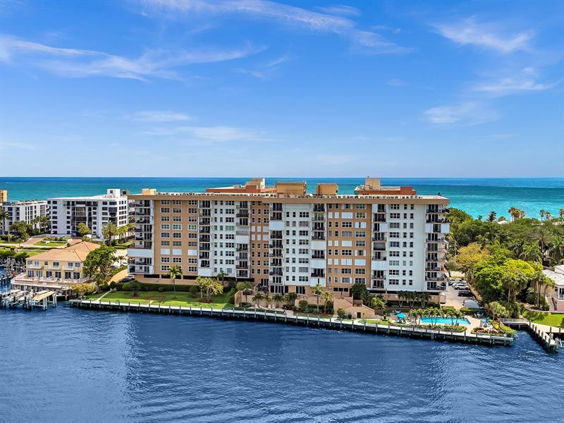 Image 2 of 51 For 1150 Hillsboro Mile  309