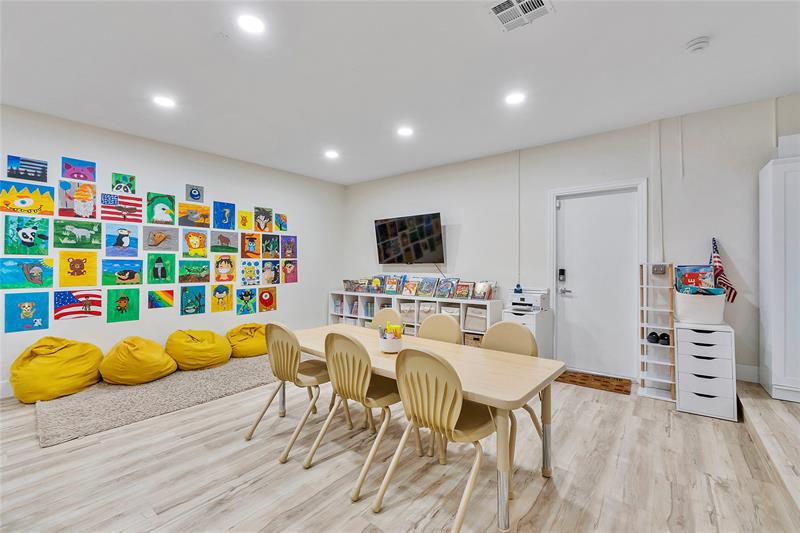 Image 16 of 73 For 9081 Southern Orchard Rd