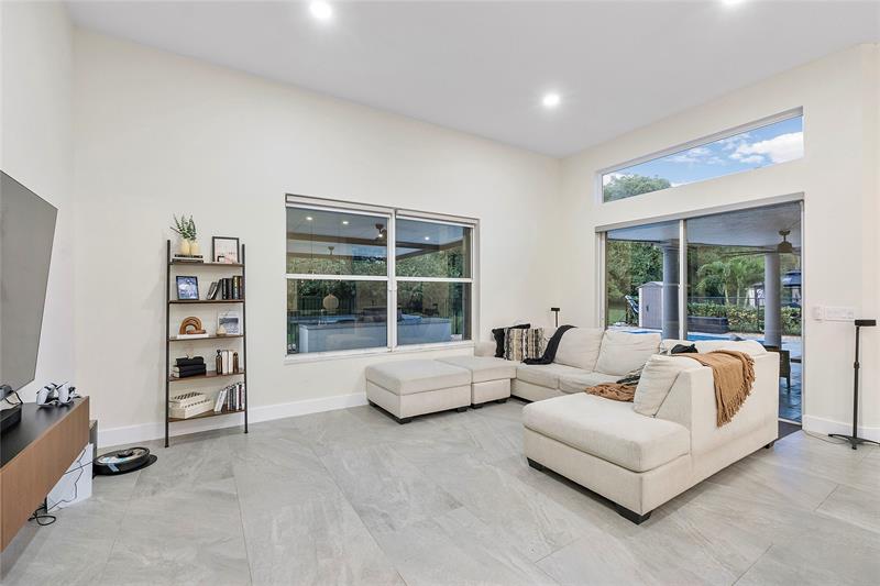 Image 26 of 73 For 9081 Southern Orchard Rd