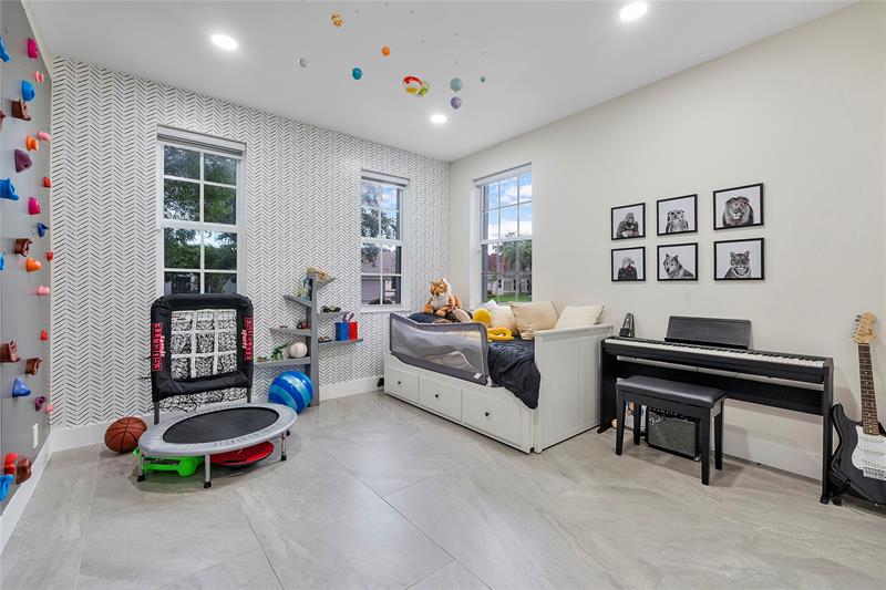 Image 34 of 73 For 9081 Southern Orchard Rd