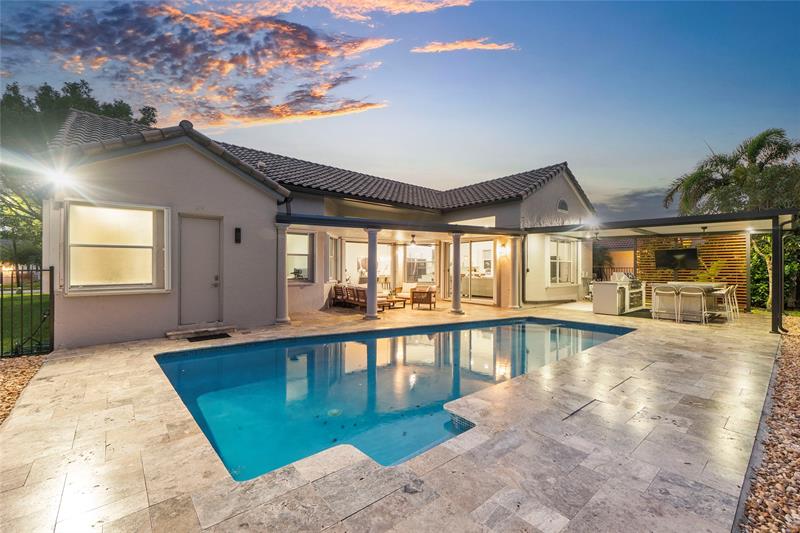 Image 44 of 73 For 9081 Southern Orchard Rd