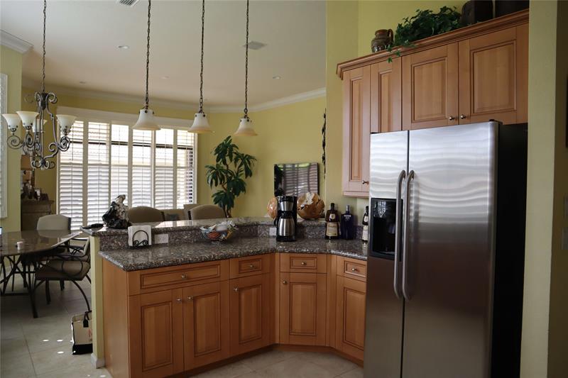 Image 5 of 33 For 6810 Fabiano Circle