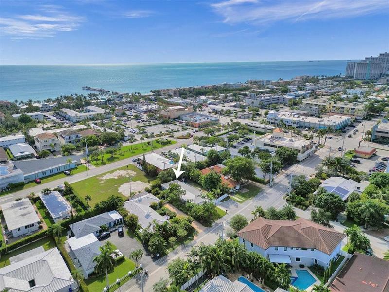 Image 31 of 35 For 4422 Seagrape Dr  1