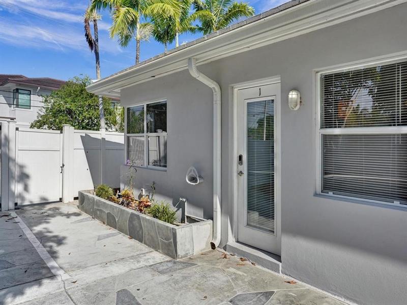 Image 5 of 35 For 4422 Seagrape Dr  1