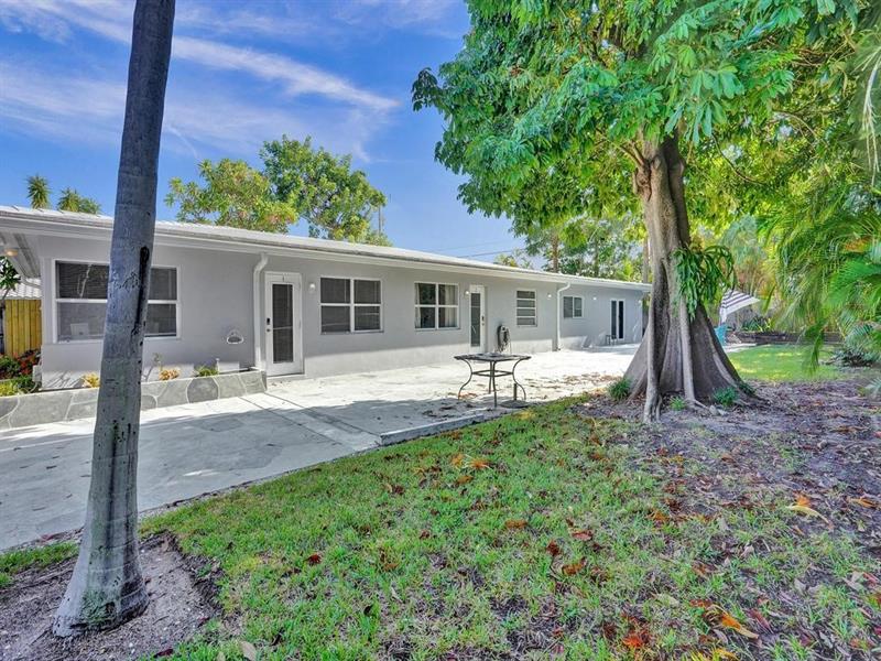 Image 9 of 35 For 4422 Seagrape Dr  1