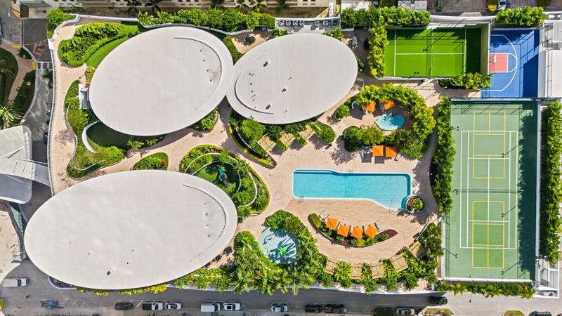 Image 22 of 50 For 700 24th  4007