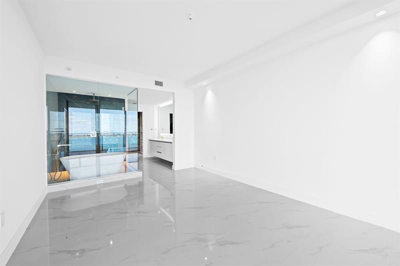 Image 24 of 50 For 700 24th  4007