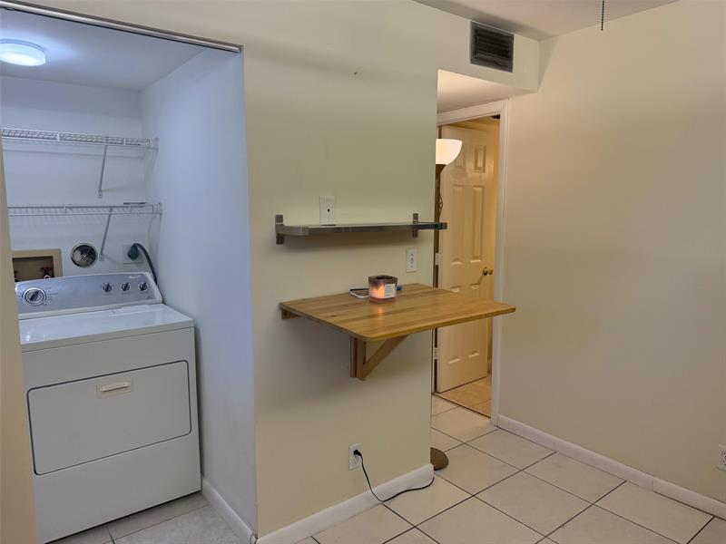 Image 8 of 33 For 7340 1st St  102