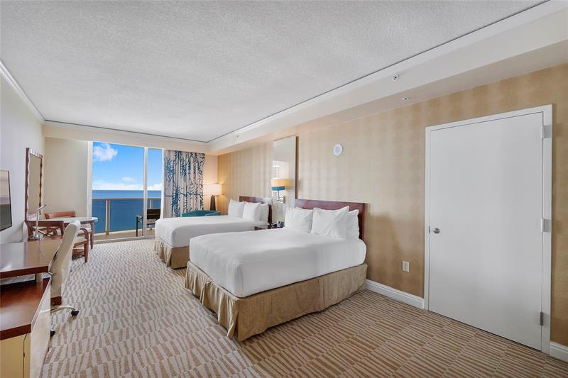 Image 17 of 50 For 18001 Collins Ave  2806