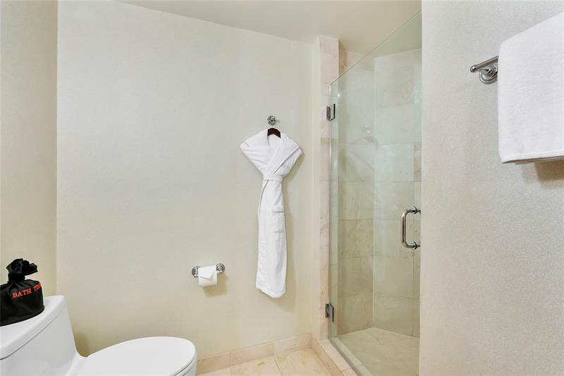 Image 27 of 50 For 18001 Collins Ave  2806