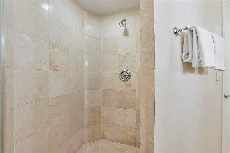 Image 28 of 50 For 18001 Collins Ave  2806