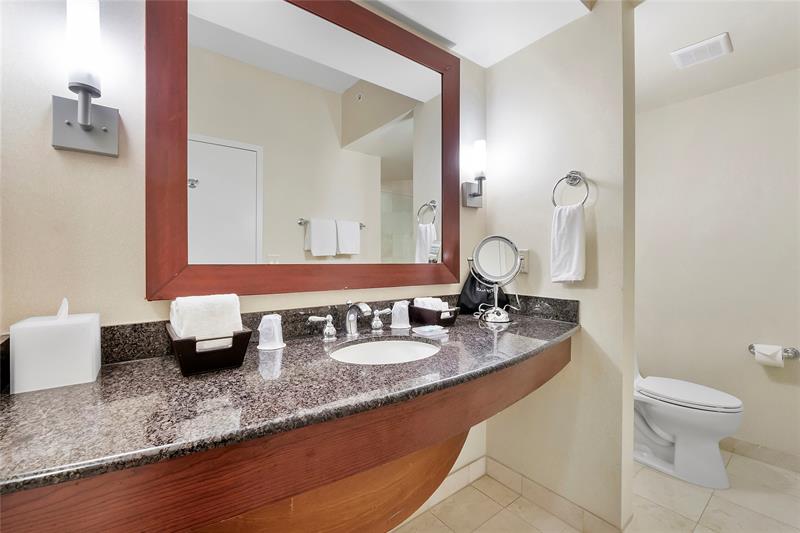 Image 29 of 50 For 18001 Collins Ave  2806