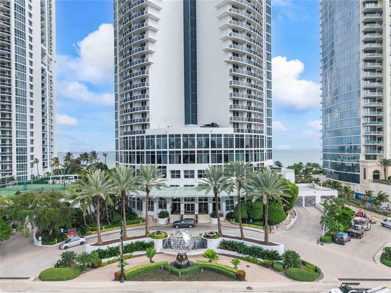 Image 3 of 50 For 18001 Collins Ave  2806