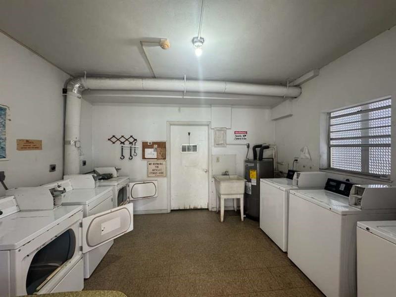 Image 17 of 18 For 348 Federal Hwy