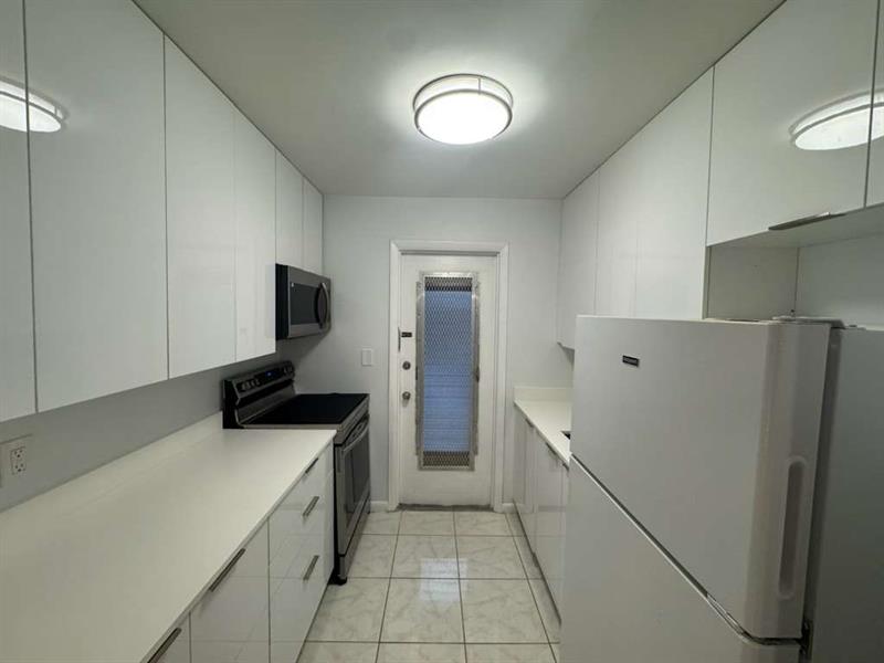 Image 6 of 18 For 348 Federal Hwy