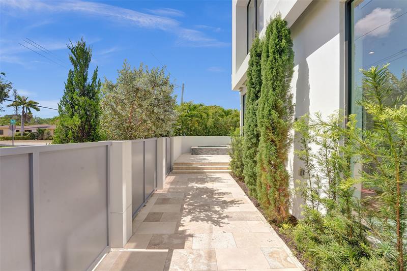 Image 10 of 22 For 1111 9th Ave