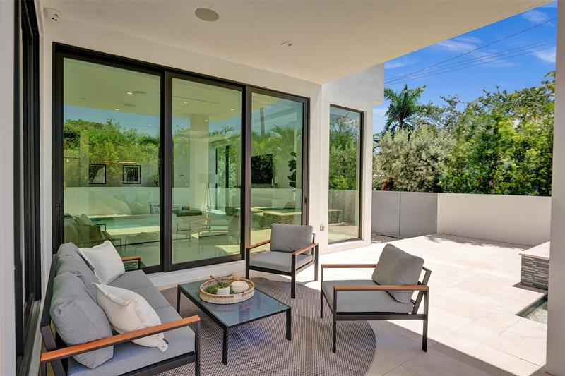 Image 12 of 22 For 1111 9th Ave