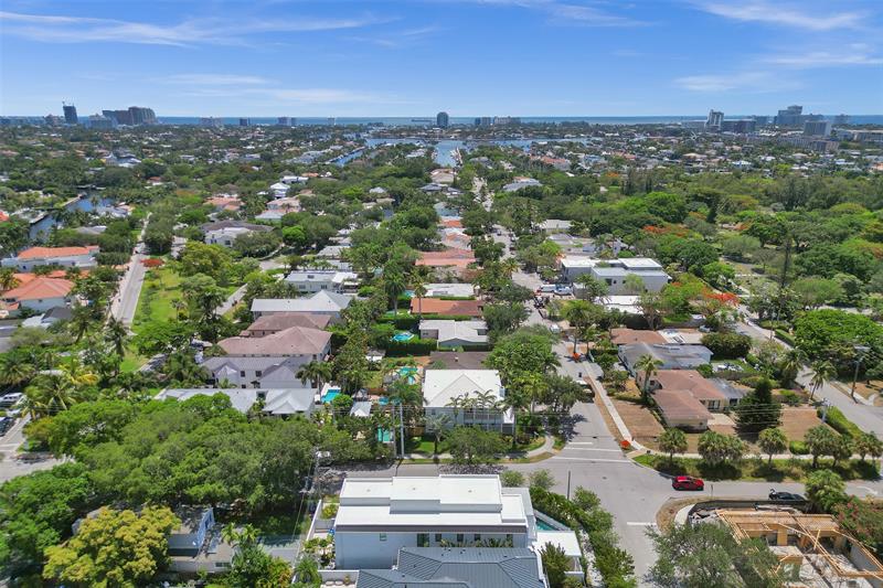 Image 21 of 22 For 1111 9th Ave