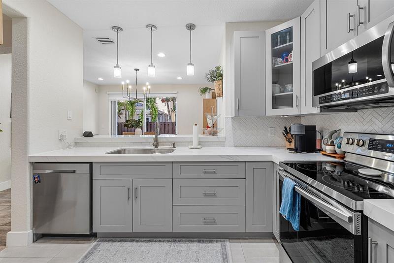 Image 10 of 27 For 3876 169th Ter