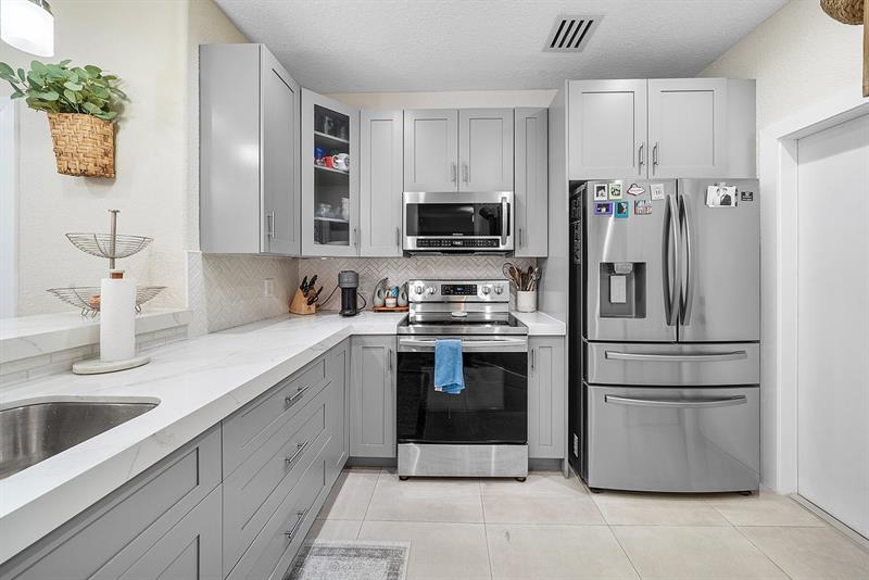 Image 9 of 27 For 3876 169th Ter