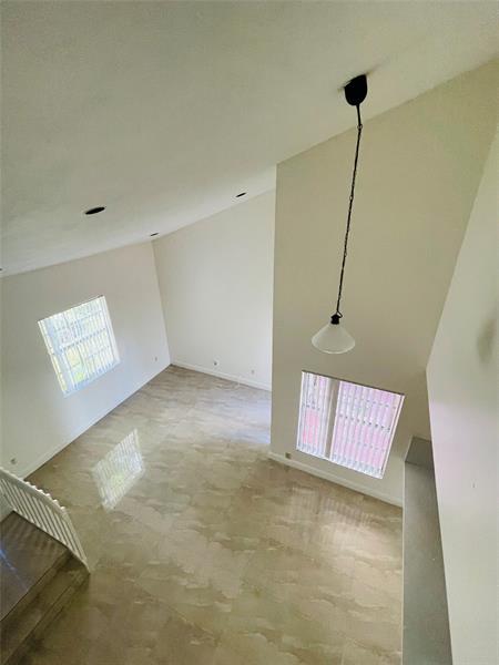 Image 12 of 18 For 13976 Langley Pl