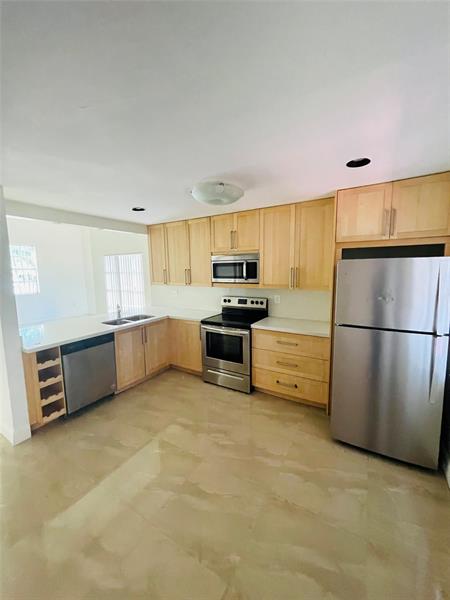 Image 18 of 18 For 13976 Langley Pl