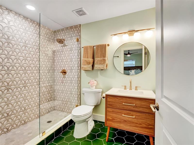 Image 26 of 47 For 320 5th Ave  