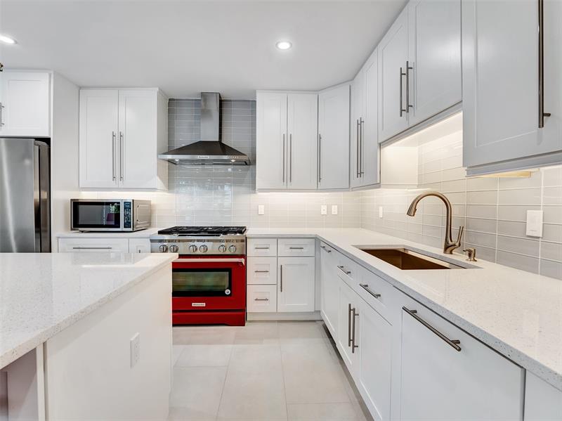 Image 32 of 47 For 320 5th Ave  