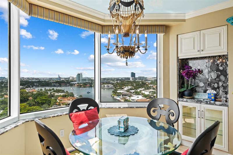 Image 20 of 37 For 3055 Harbor Dr  1603